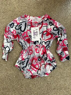 NWT Lilly in the  Alley Heart Print Baby Romper in Pink, Black & Gray